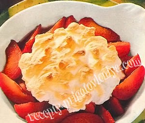 Сливы с портвейном и безе