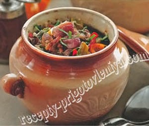 Гювеч из баранины с виноградом