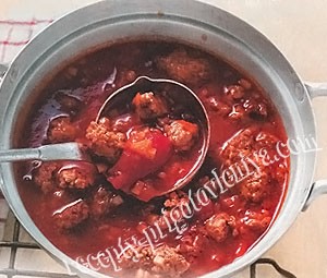 Рагу из рубленого мяса с вином