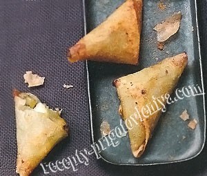 Самса с сыром и грушей Самса с сыром и грушей