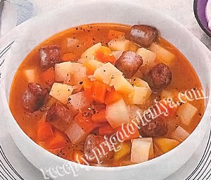 Овощной суп с колбасками