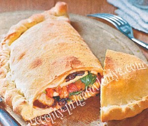 Итальянская пицца кальцоне