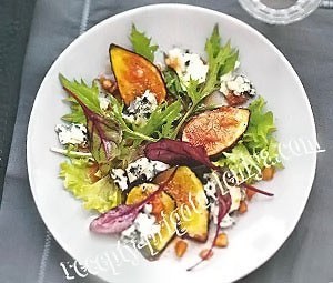Салат с инжиром под соусом