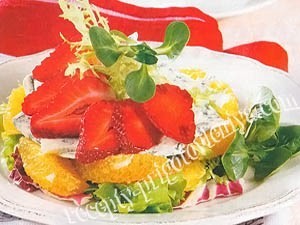 Cалат из клубники с сыром