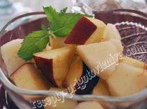 Салат из яблок и груш