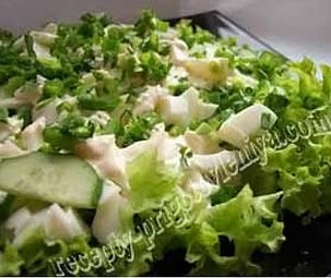 Салат из огурцов и яиц