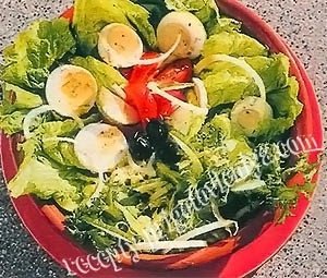 Смешанный салат с яйцами