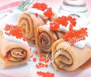 Блины со сметаной и икрой