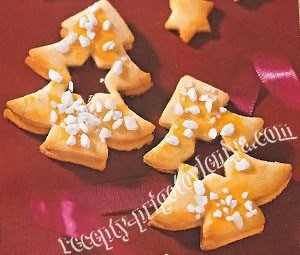 Печенье клубничные елочки