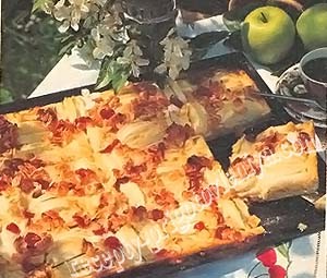 Яблочный пирог с цукатами