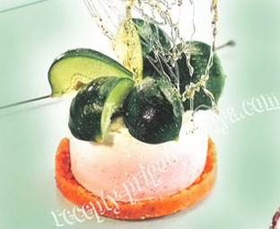 Миндальное пирожное с творожным муссом