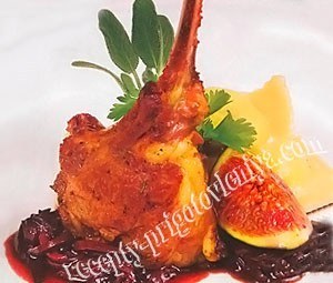 Ягненок с грибами под соусом