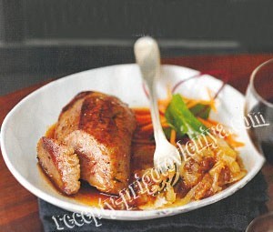 Печень с луком и финиками
