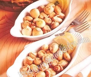 Шампиньоны с чесноком