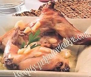 Кролик с чесночным соусом