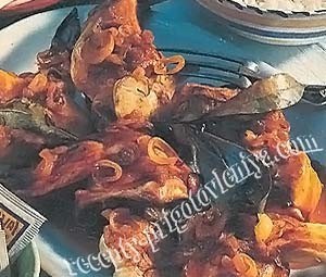 Кролик с шафраном и изюмом