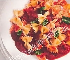 Фарфалле с соусом суго