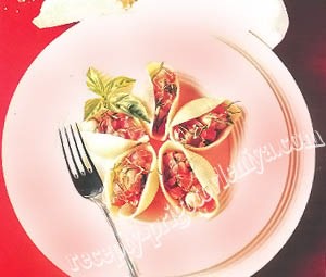 Ракушки фаршированные ветчиной