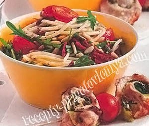 Спагетти с помидорами
