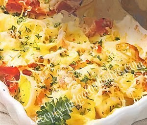 Картофель с яблоками и сыром