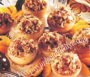Пряный фаршированный лук