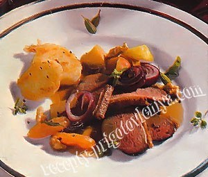 Жареный гусь с курагой