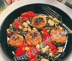 Рисовые шарики с помидорами