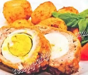 Мясной рулет с яйцом